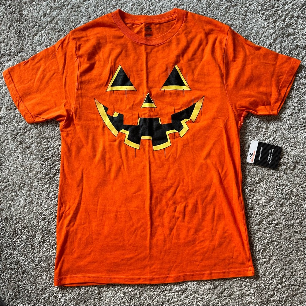 NWT Men's Halloween Pumpkin Shirt